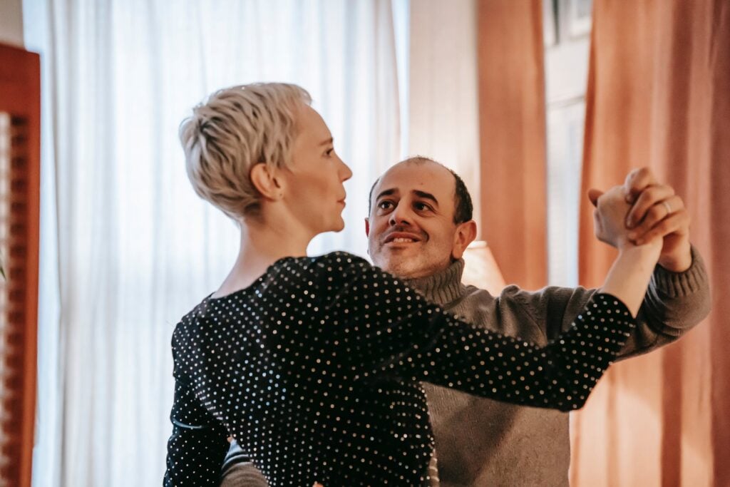 Couple in Go Dance lesson