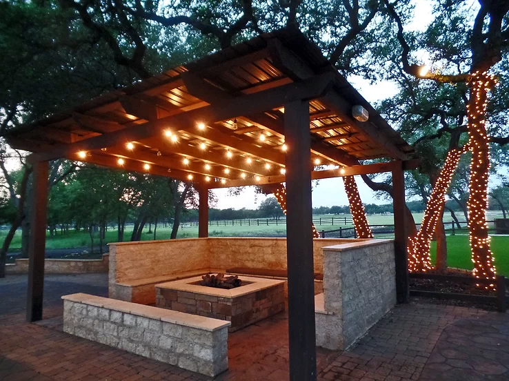 Ranch Austin fire pit with seating